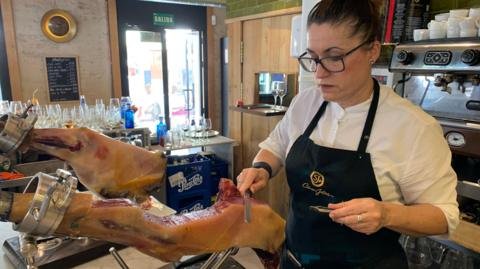 Spain's Culinary Icons at Risk: How US Tariffs Are Impacting Jamón Ibérico and Olive Oil