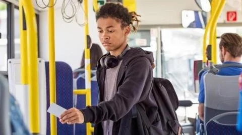 Young Passengers Rejoice: Wales Expands £1 Bus Fare Scheme for Kids!