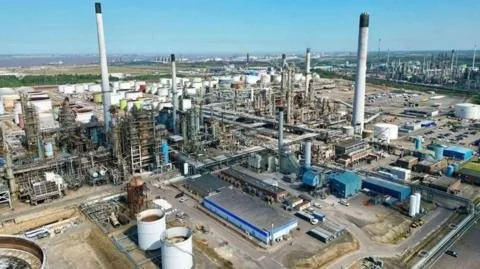 A Shocking Closure: Lindsey Oil Refinery Stops Production, Leaving Jobs in Jeopardy