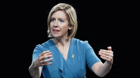 No More Remote Work? Lincolnshire Mayor's Bold Decision to Bring Staff Back to the Office!