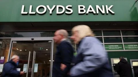Is Your Bank Watching? Lloyds' Data Use During Pay Talks Raises Ethical Red Flags