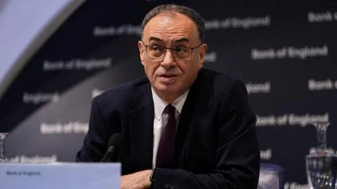 Will the Bank of England's Governor Give Us a Holiday Gift or a Grinch Surprise on Interest Rates?