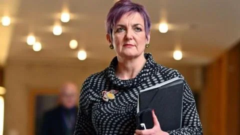 A Controversial Escape: Scotland's Prisoners Released Amidst Overcrowding Crisis