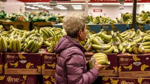 Trump’s Bold Move: Lowering Tariffs on Coffee and Bananas to Boost Trade with Latin America!