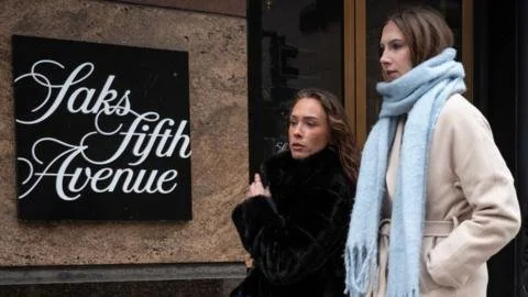 Luxury Retail in Crisis: Saks Fifth Avenue's Inventory Nightmare and Financial Collapse