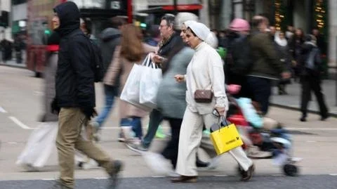 From Gloom to Boom: How Consumer Confidence is Shaping the UK Economy's Future
