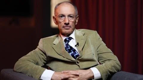 From Wealth to Statelessness: A Billionaire's Quest for Belonging Amidst Anti-Semitism