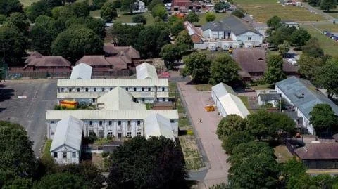 Unlocking Controversy: The Plan to Open Migrant Detention Centres in Eco-Conscious Regions