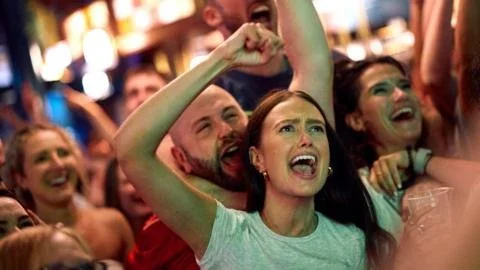 Last Call at 5 AM: Pubs Celebrate England-Mexico Clash with Extended Hours!