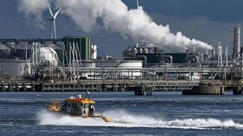 Will Europe's Largest Port Finally Embrace the Green Revolution?