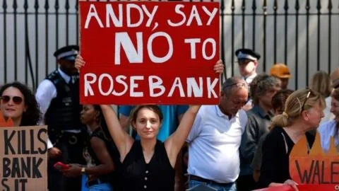 Unveiling the Controversy: The Future of Rosebank and Jackdaw Oil and Gas Fields