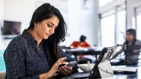 The Job Market Squeeze: Why Smaller Firms Are Hitting the Brakes on Hiring