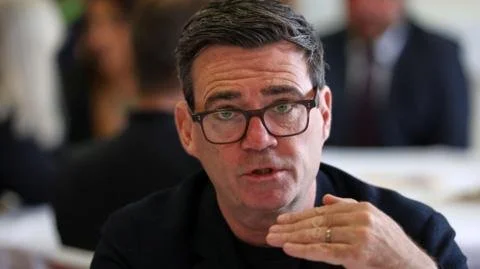 Superstars on City Streets: How Burnham Plans to Revolutionize Mayoral Offices with Top Civil Servants