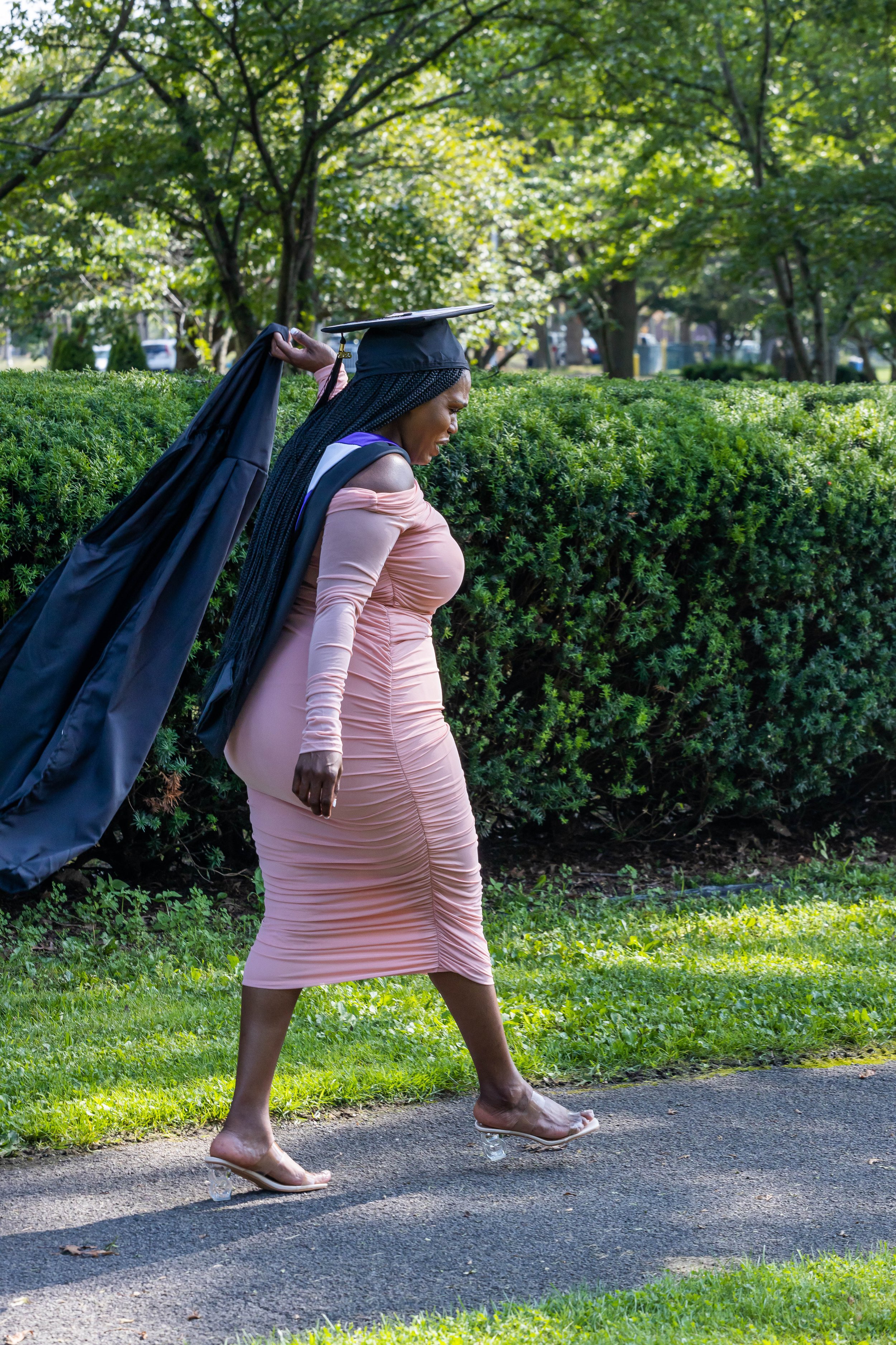 127-LESLIE GRADUATION.jpg