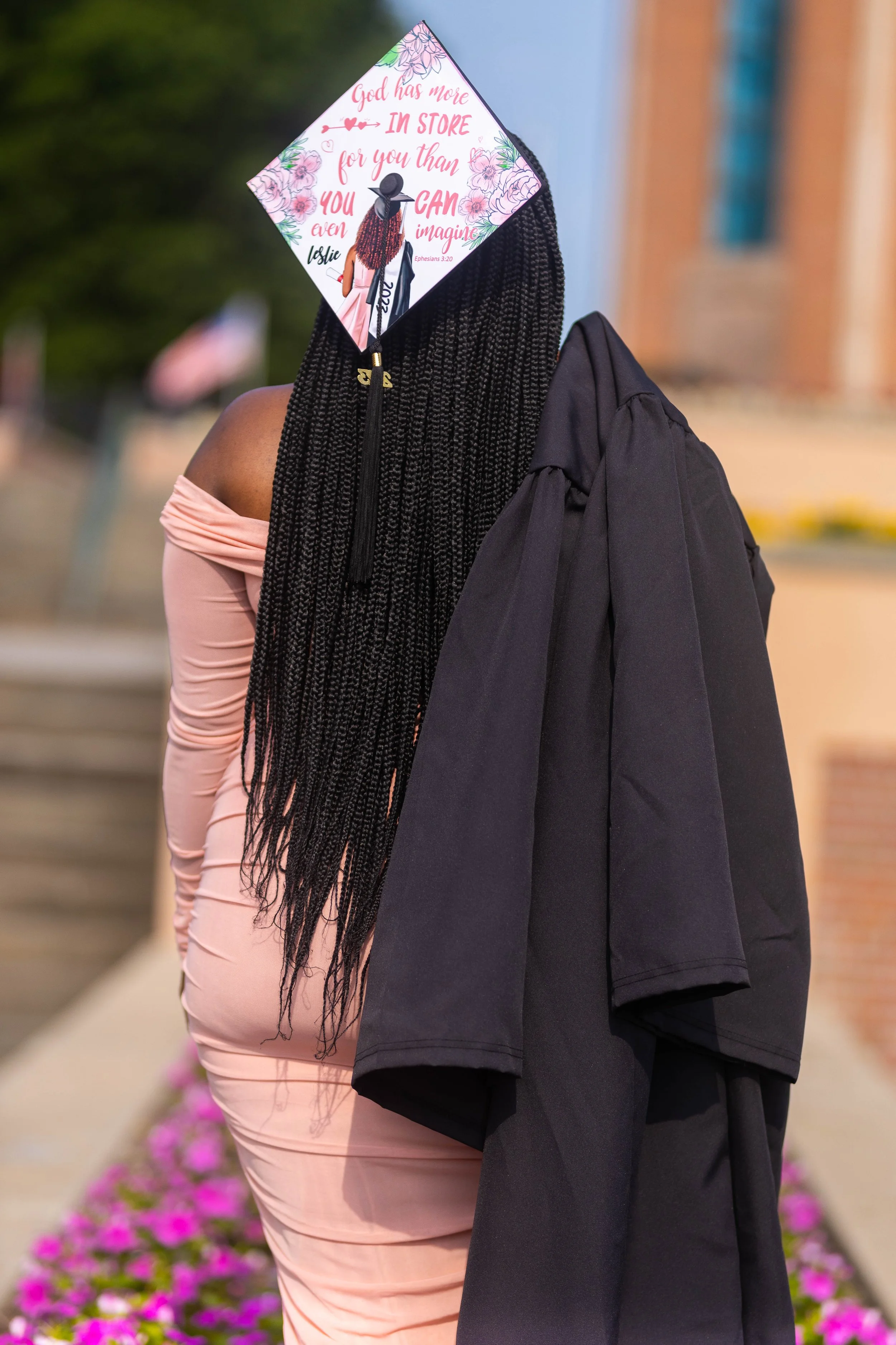 275-LESLIE GRADUATION.jpg