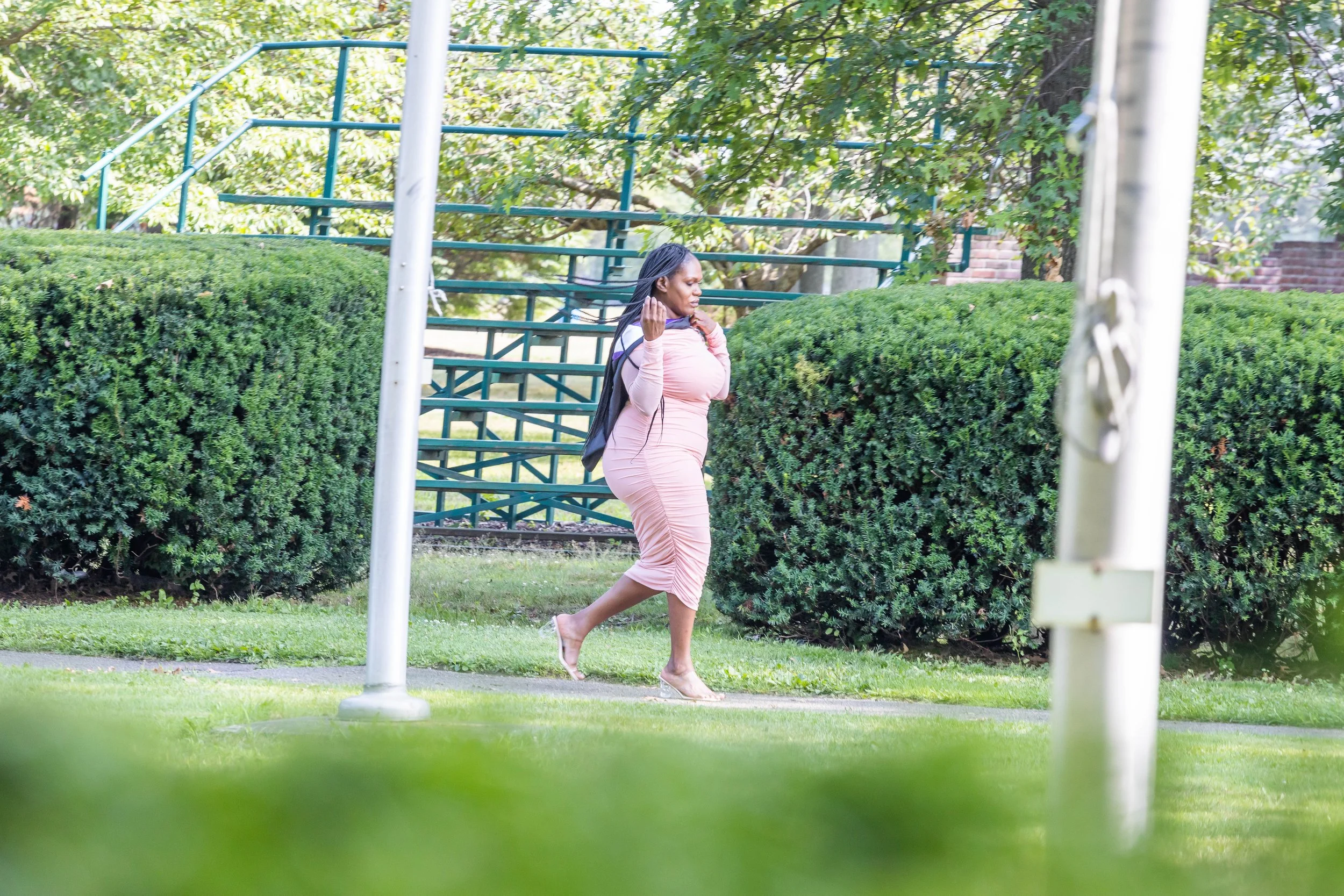 022-LESLIE GRADUATION.jpg