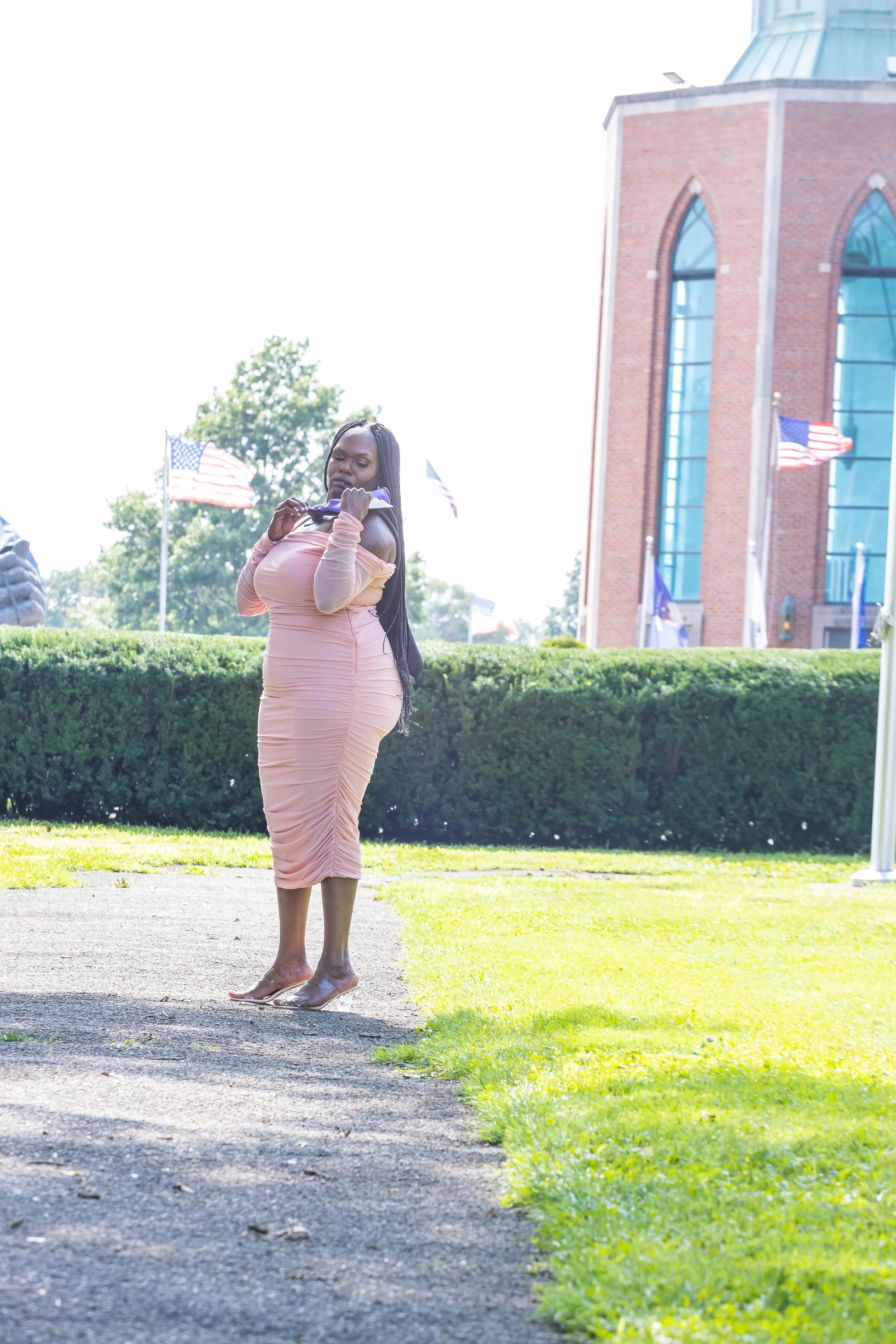 050-LESLIE GRADUATION.jpg