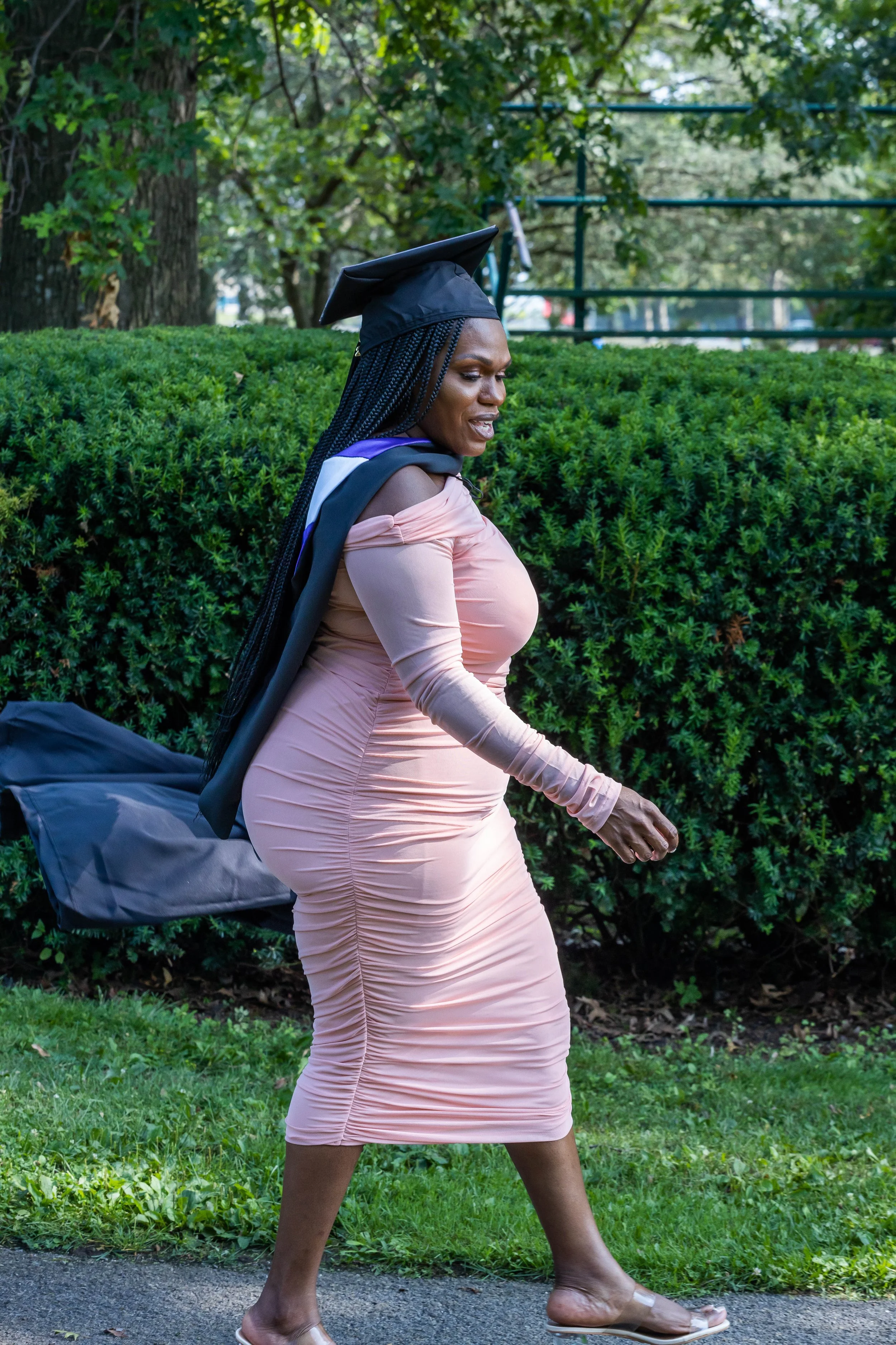 148-LESLIE GRADUATION.jpg