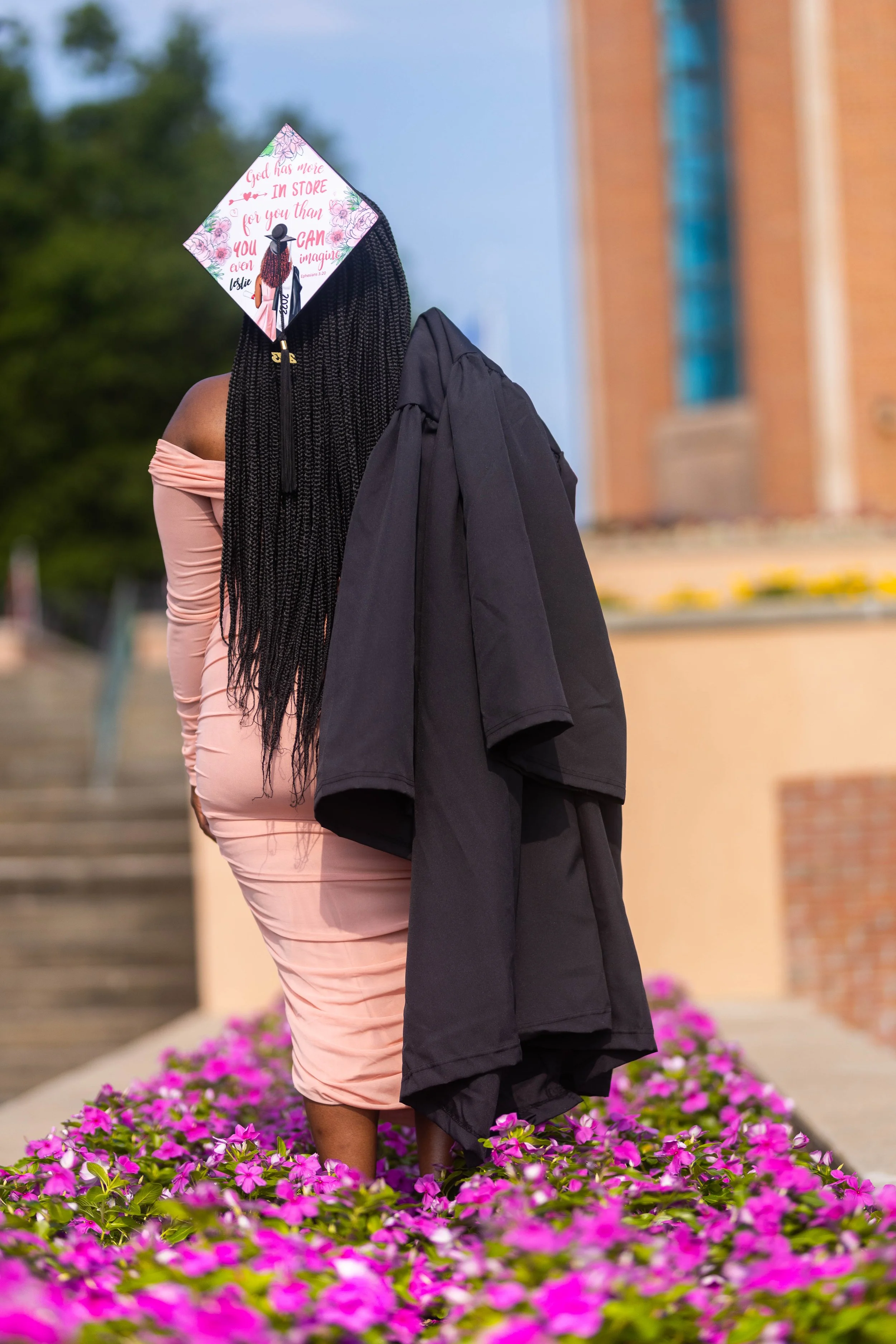 272-LESLIE GRADUATION.jpg