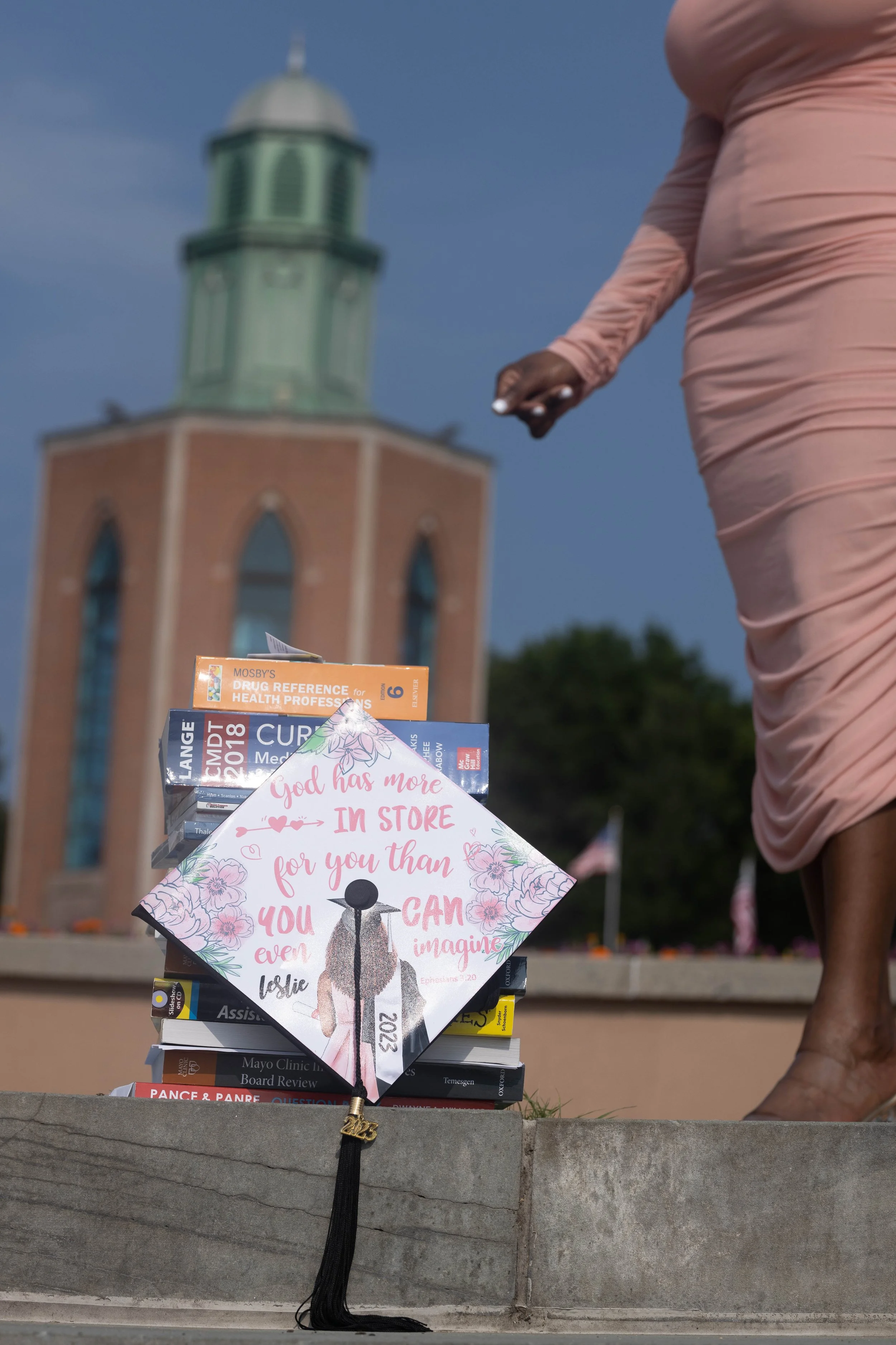 348-LESLIE GRADUATION.jpg