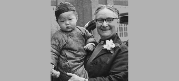 
Kingdom Women: Gladys Aylward by Emily Selway  