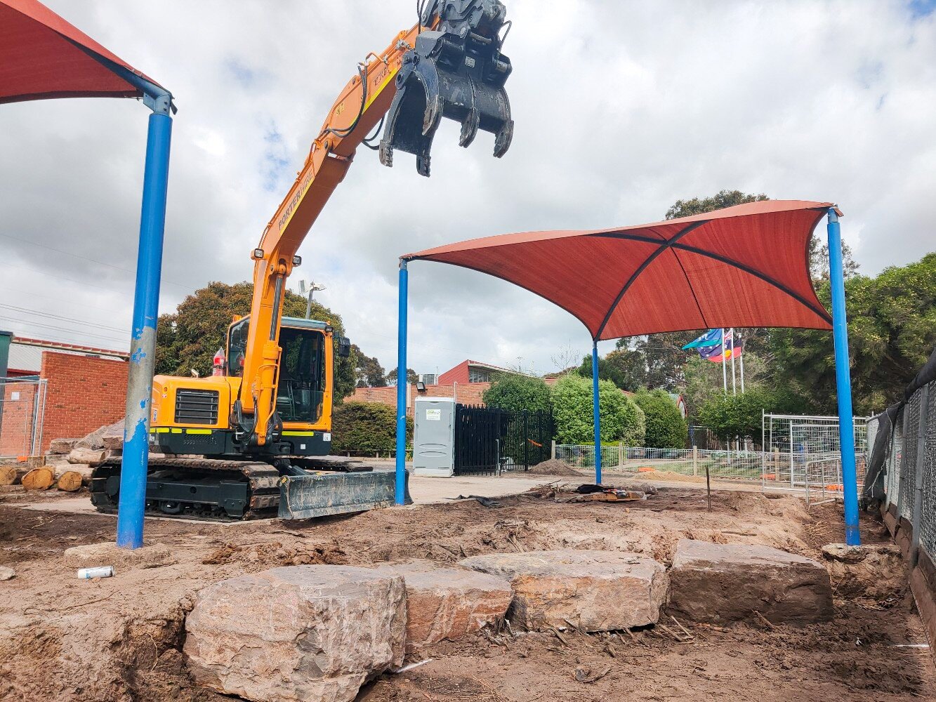 Large Excavator.jpg