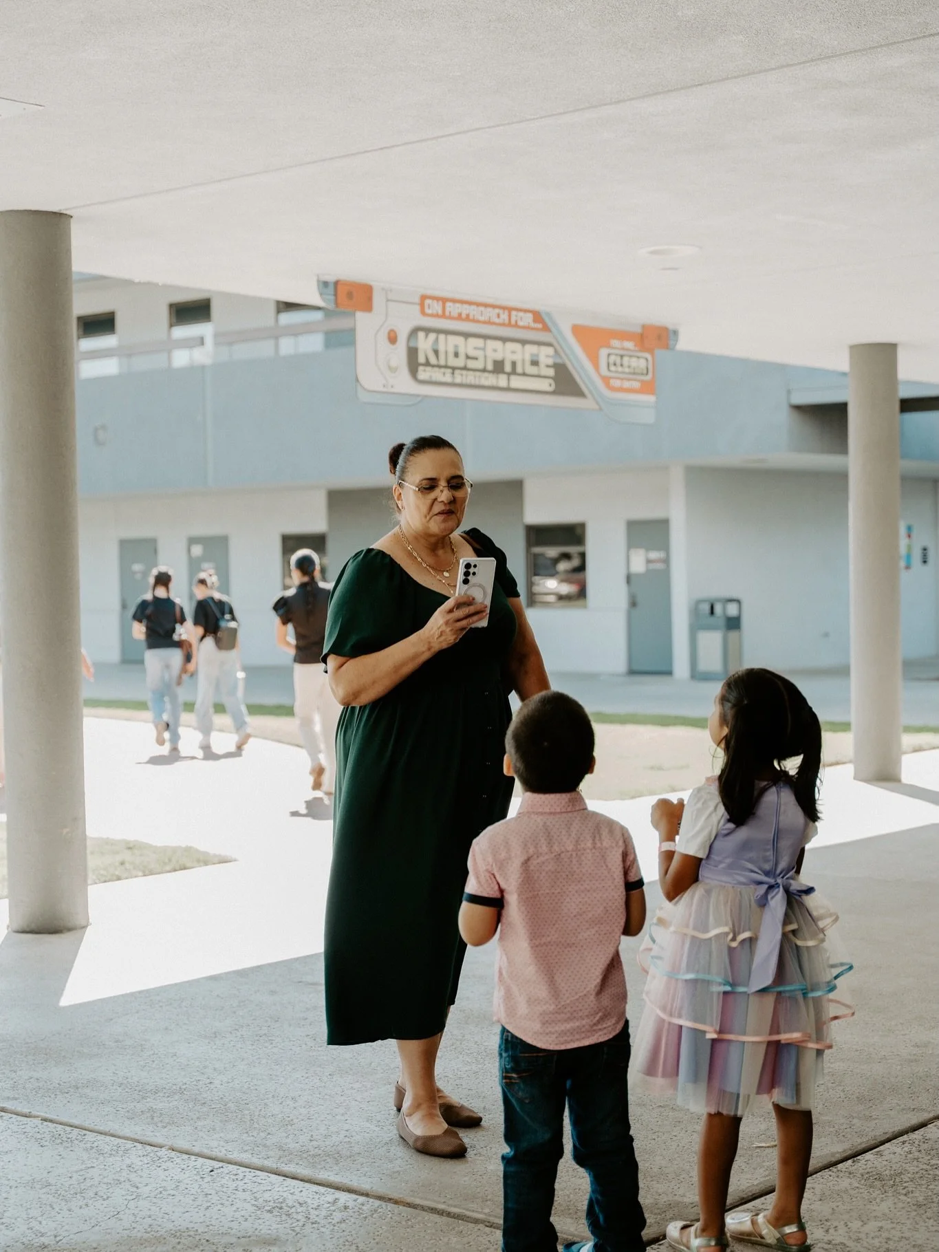 always a blast being with our @thehousemodesto fam! sunday services deserve to be shared right away, and we make it a priority to deliver a fast turnaround so every moment gets posted promptly. 🏃&zwj;♂️🏎️💨