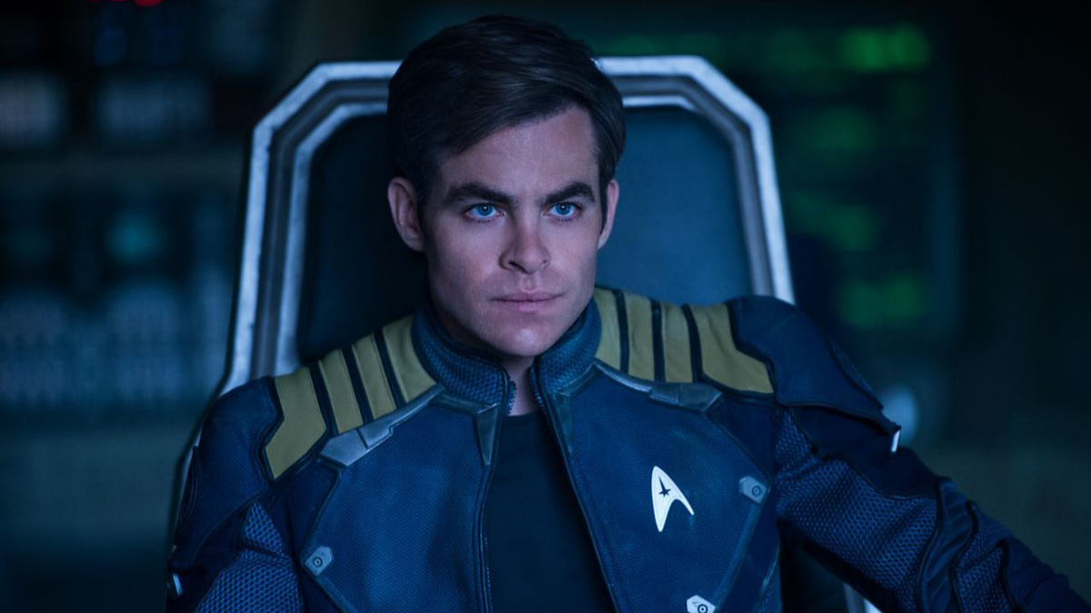 Star Trek S Chris Pine Reportedly In Talks To Reboot The Saint Daily Star Trek News