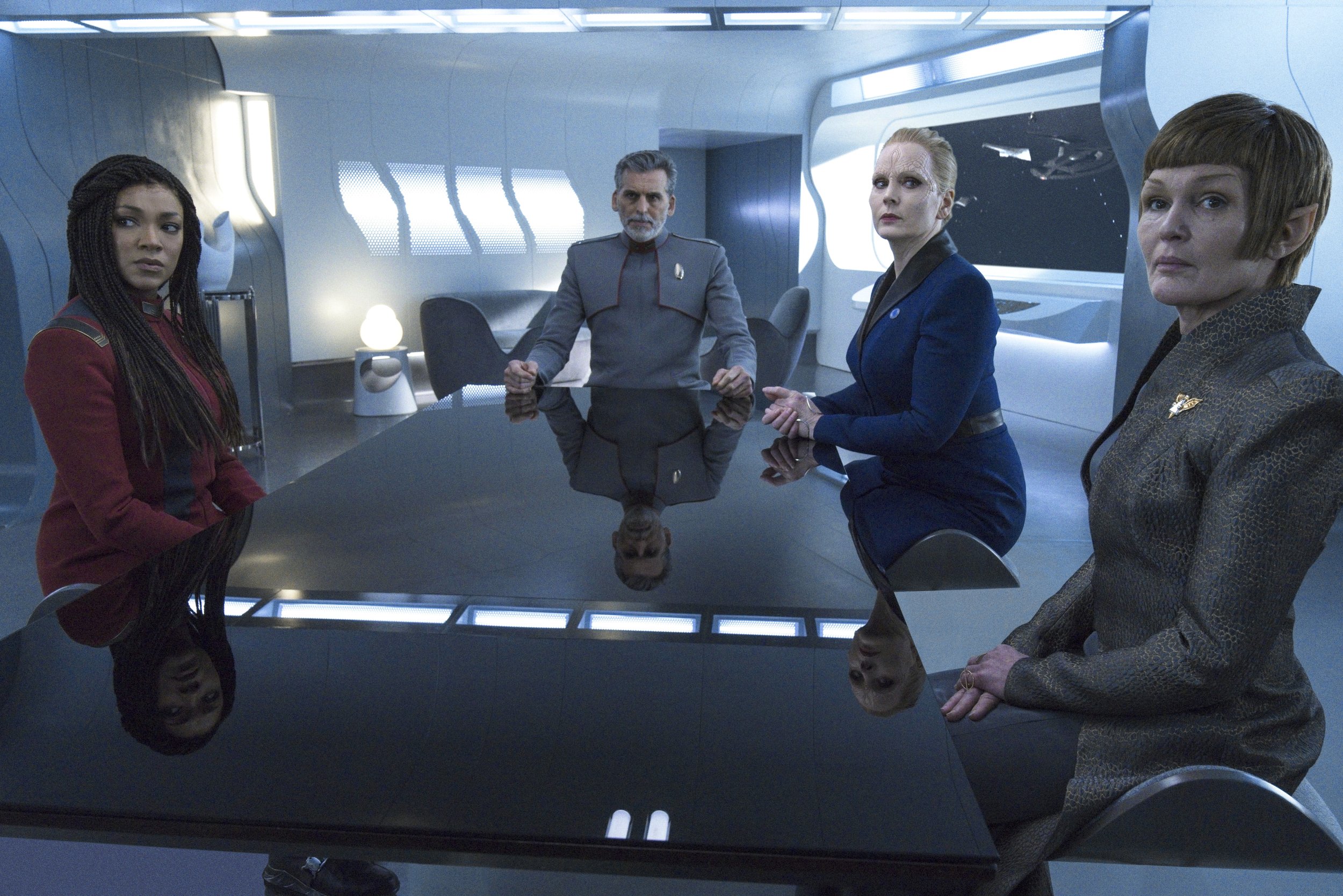   Pictured: Sonequa Martin-Green as Burnham, Oded Fehr as Admiral Vance, Chelah Horsdal as President Laira Rillak and Tara Rosling as T'Rina of the Paramount+ original series STAR TREK: DISCOVERY. Photo Cr: Michael Gibson/Paramount+ © 2021 CBS Intera