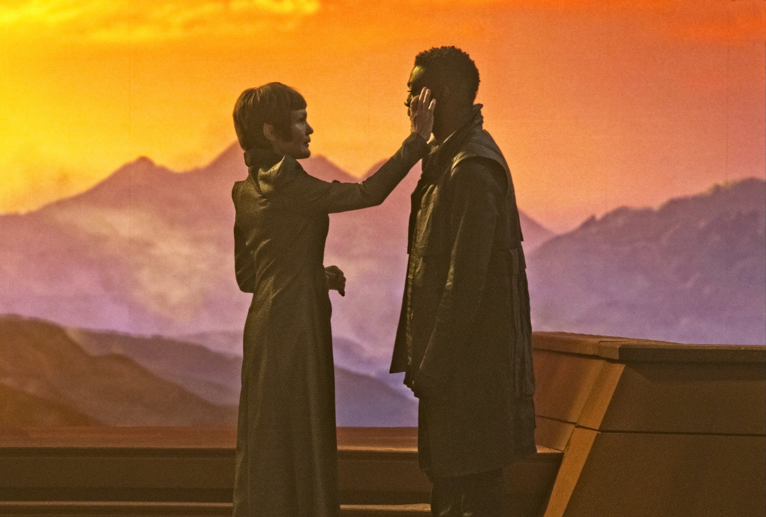   Pictured: Tara Rosling as T'Rina and David Ajala as Book of the Paramount+ original series STAR TREK: DISCOVERY. Photo Cr: Michael Gibson/Paramount+ © 2021 CBS Interactive. All Rights Reserved.  