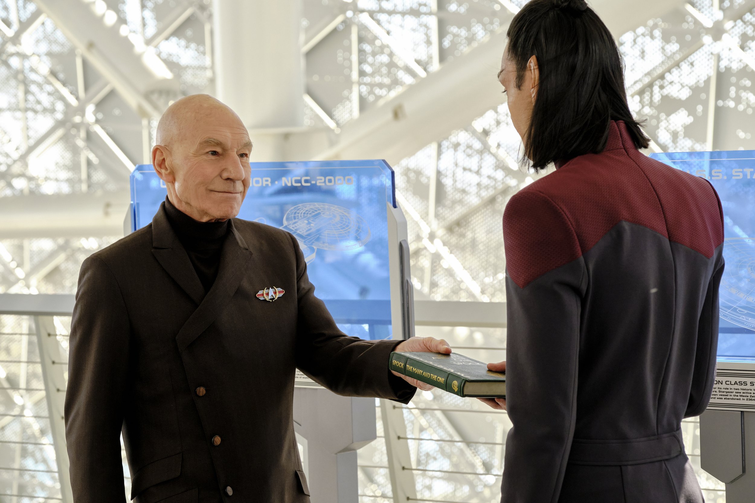   Pictured: Sir Patrick Stewart as Jean-Luc Picard and Evan Evagora as Elnor of the Paramount+ original series STAR TREK: PICARD. Photo Cr: Trae Patton/Paramount+ (C)2022 ViacomCBS. All Rights Reserved.  