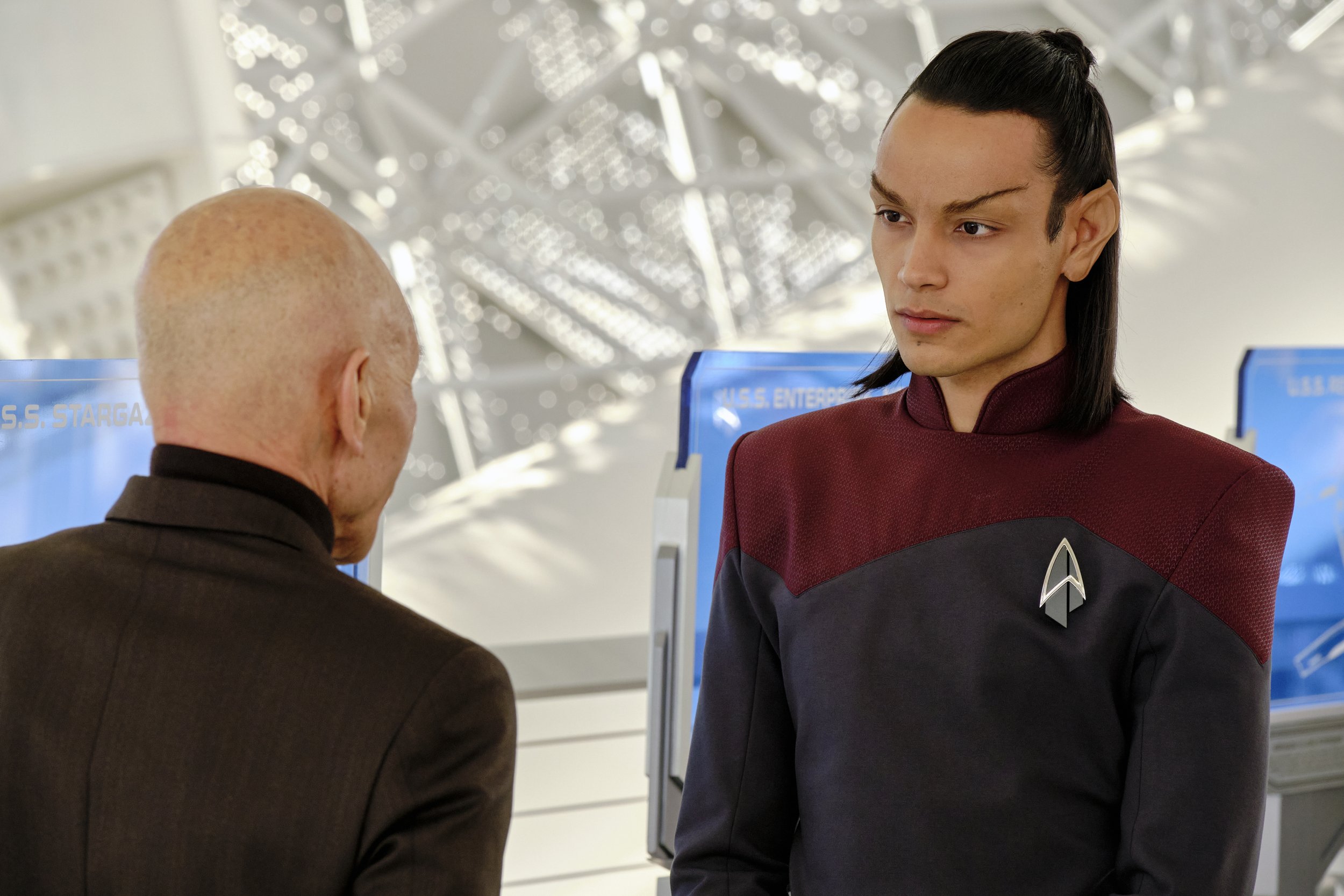   Pictured: Sir Patrick Stewart as Jean-Luc Picard and Evan Evagora as Elnor of the Paramount+ original series STAR TREK: PICARD. Photo Cr: Trae Patton/Paramount+ (C)2022 ViacomCBS. All Rights Reserved.  