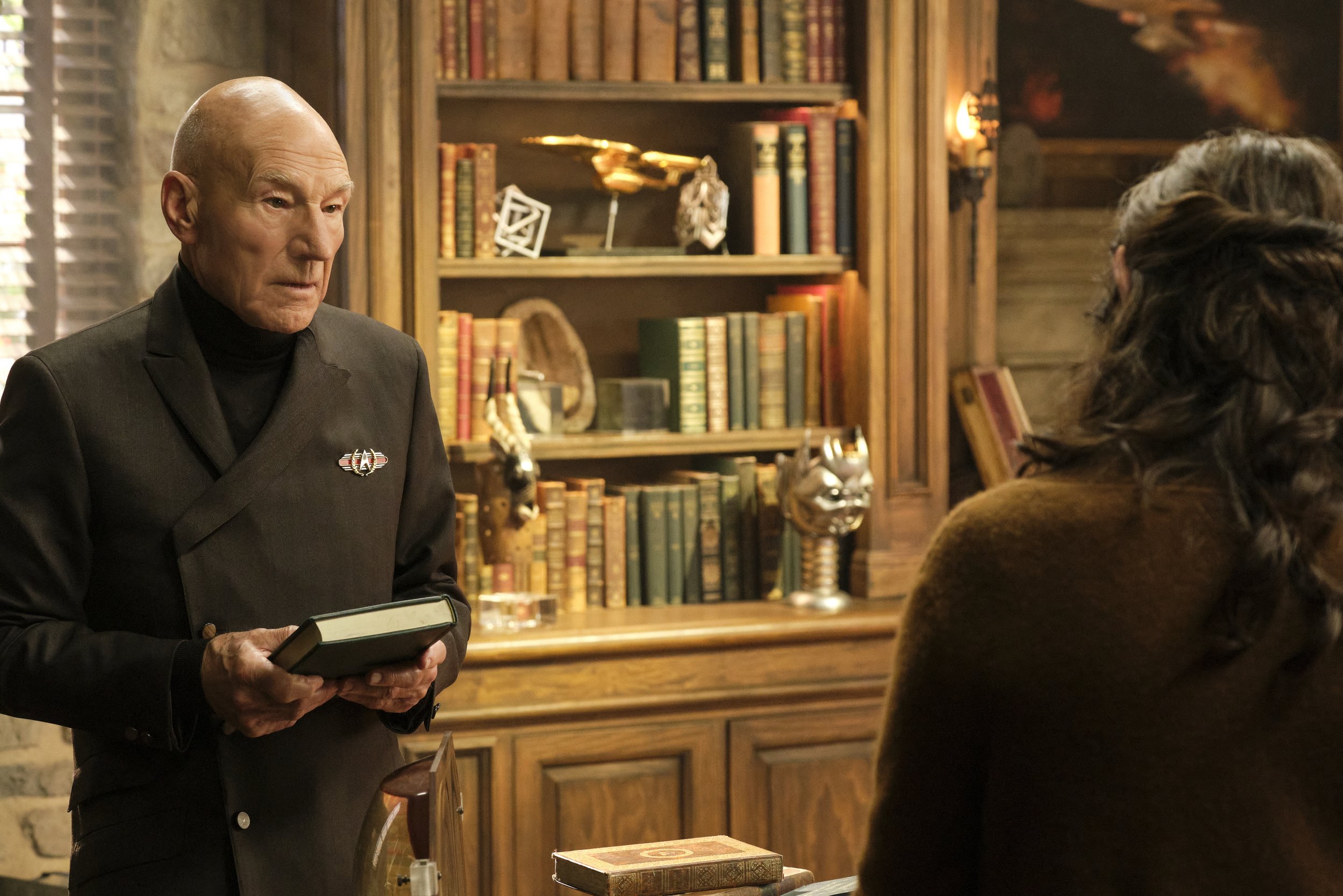   Pictured: Sir Patrick Stewart as Jean-Luc Picard and Orla Brady as Laris of the Paramount+ original series STAR TREK: PICARD. Photo Cr: Trae Patton/Paramount+ (C)2022 ViacomCBS. All Rights Reserved.  