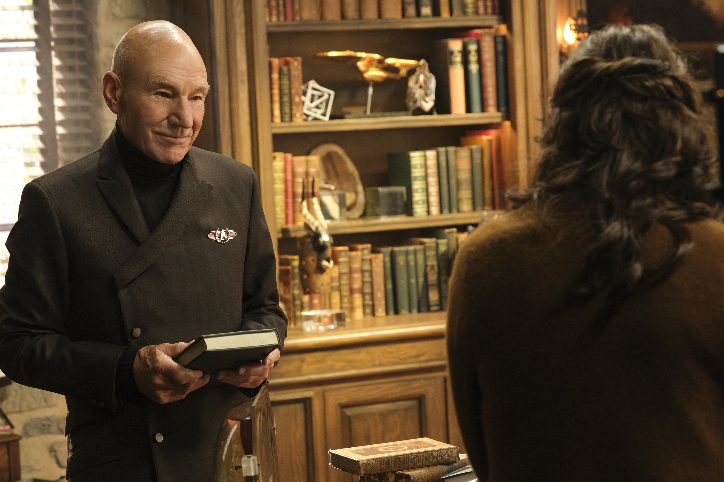   Pictured: Sir Patrick Stewart as Jean-Luc Picard and Orla Brady as Laris of the Paramount+ original series STAR TREK: PICARD. Photo Cr: Trae Patton/Paramount+ (C)2022 ViacomCBS. All Rights Reserved.  