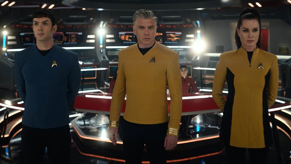   Ethan Peck  as Spock,  Anson Mount  as Pike, and  Rebecca Romijn  as Una. (Paramount+) 