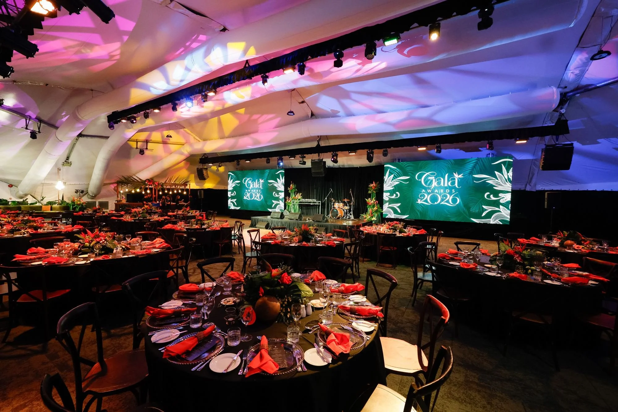 wide-shot-gala-dinner-marquee-event-setup.jpg