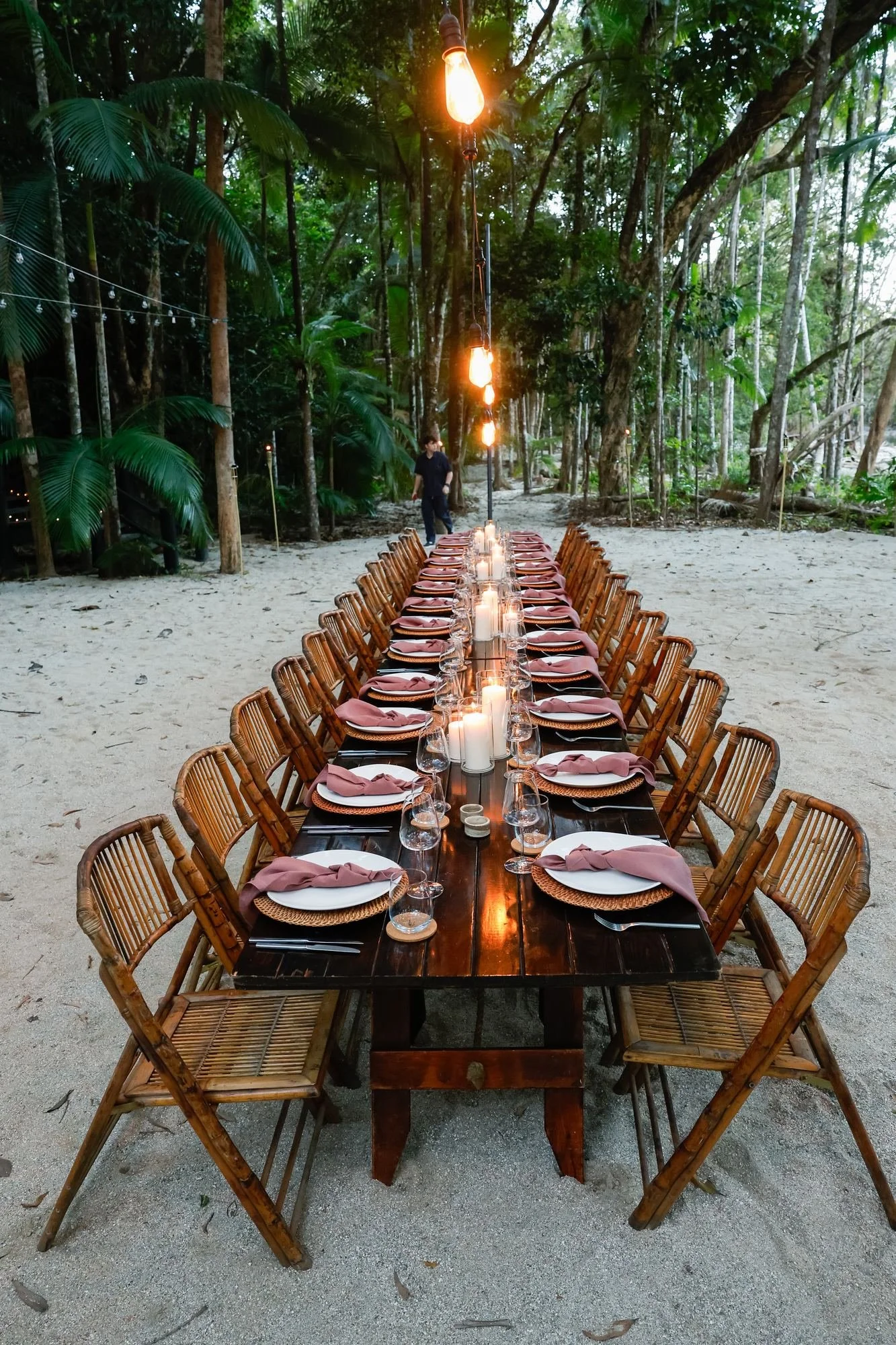 beachfront-long-table-dinner-setup.jpg