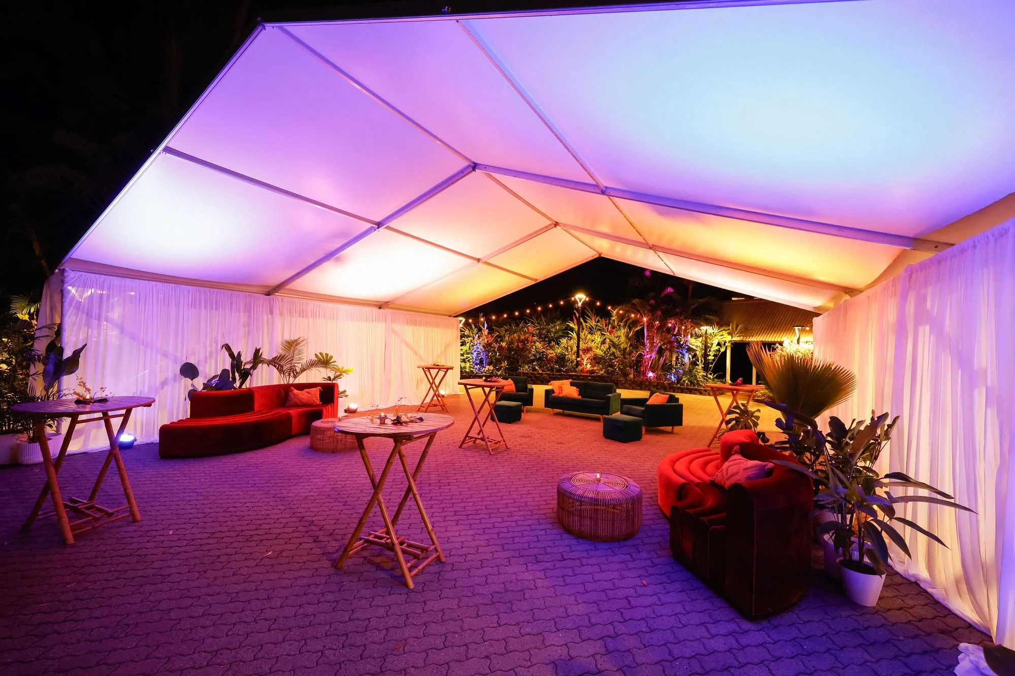 gala-marquee-lounge-purple-ambient-lighting.jpg