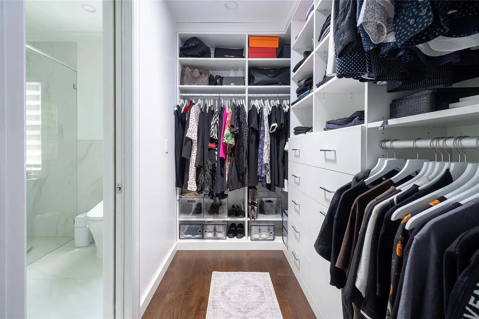 walk in closet.jpeg