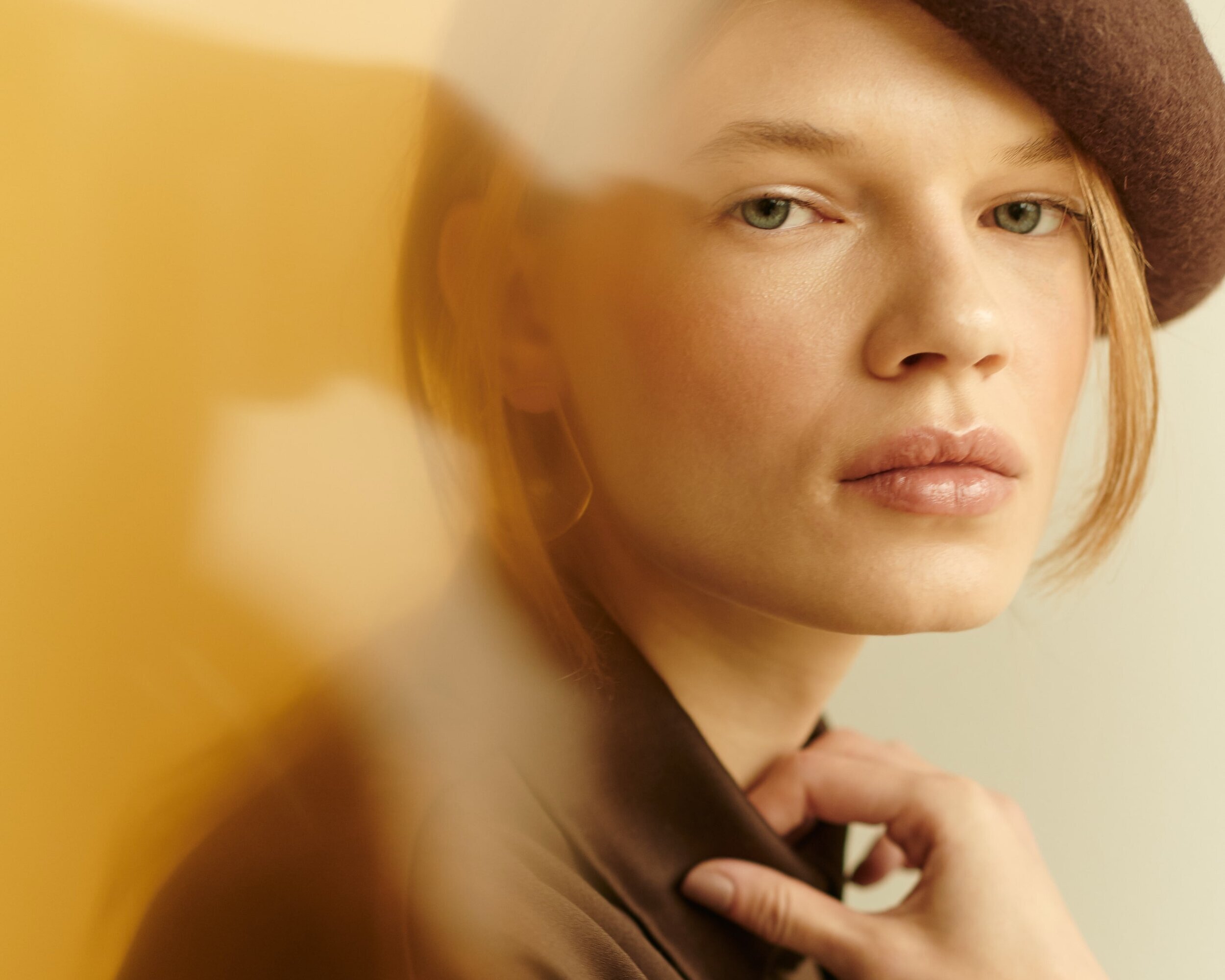 Moteris magazine editorial
