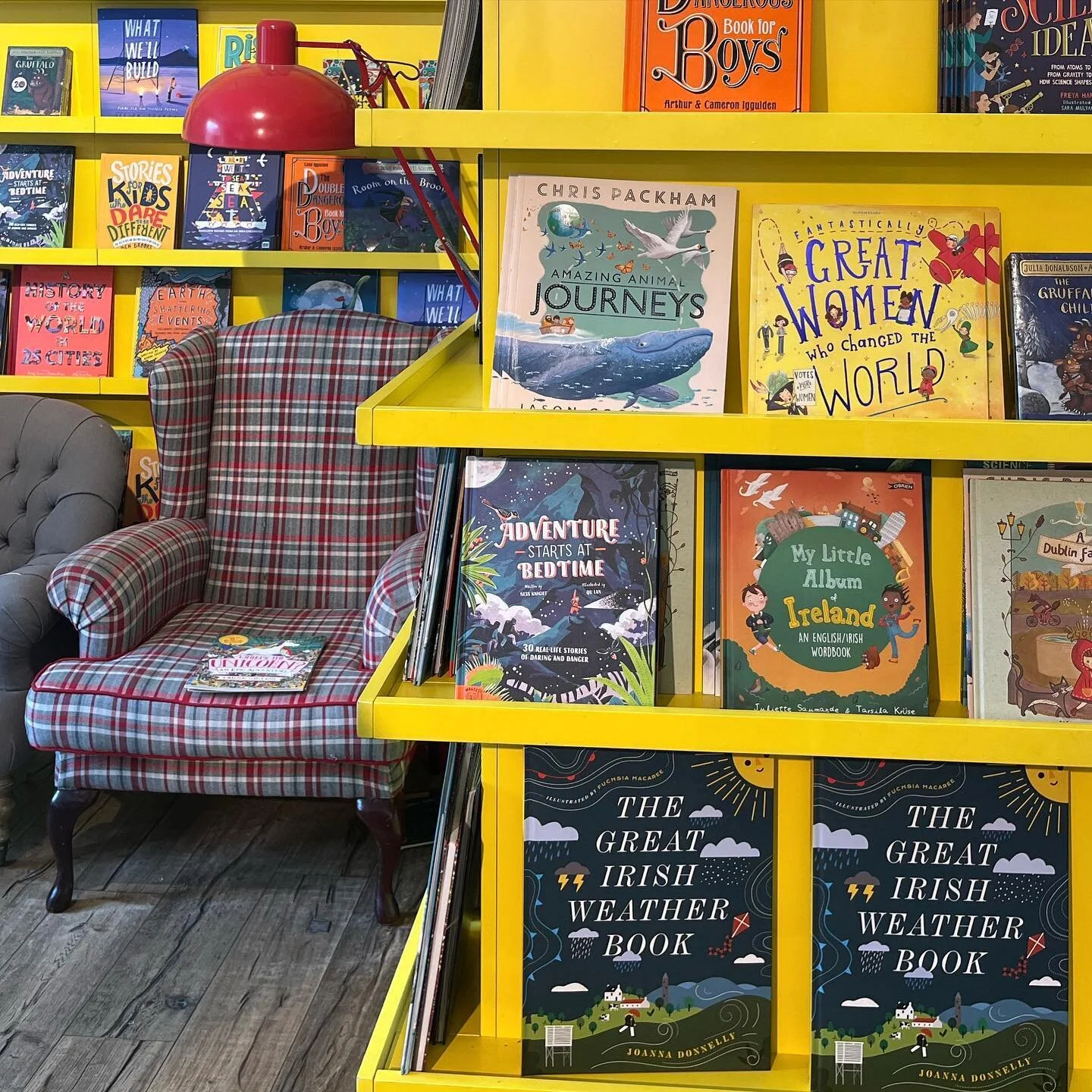 Find a comfy spot to sit and cozy up with a book. 📚 Avoca Malahide Castle hosts a lovely selection of children&rsquo;s books, including My Little Album of Ireland. 

It is thrilling to see our Little Album out in the world next to so many wonderful 