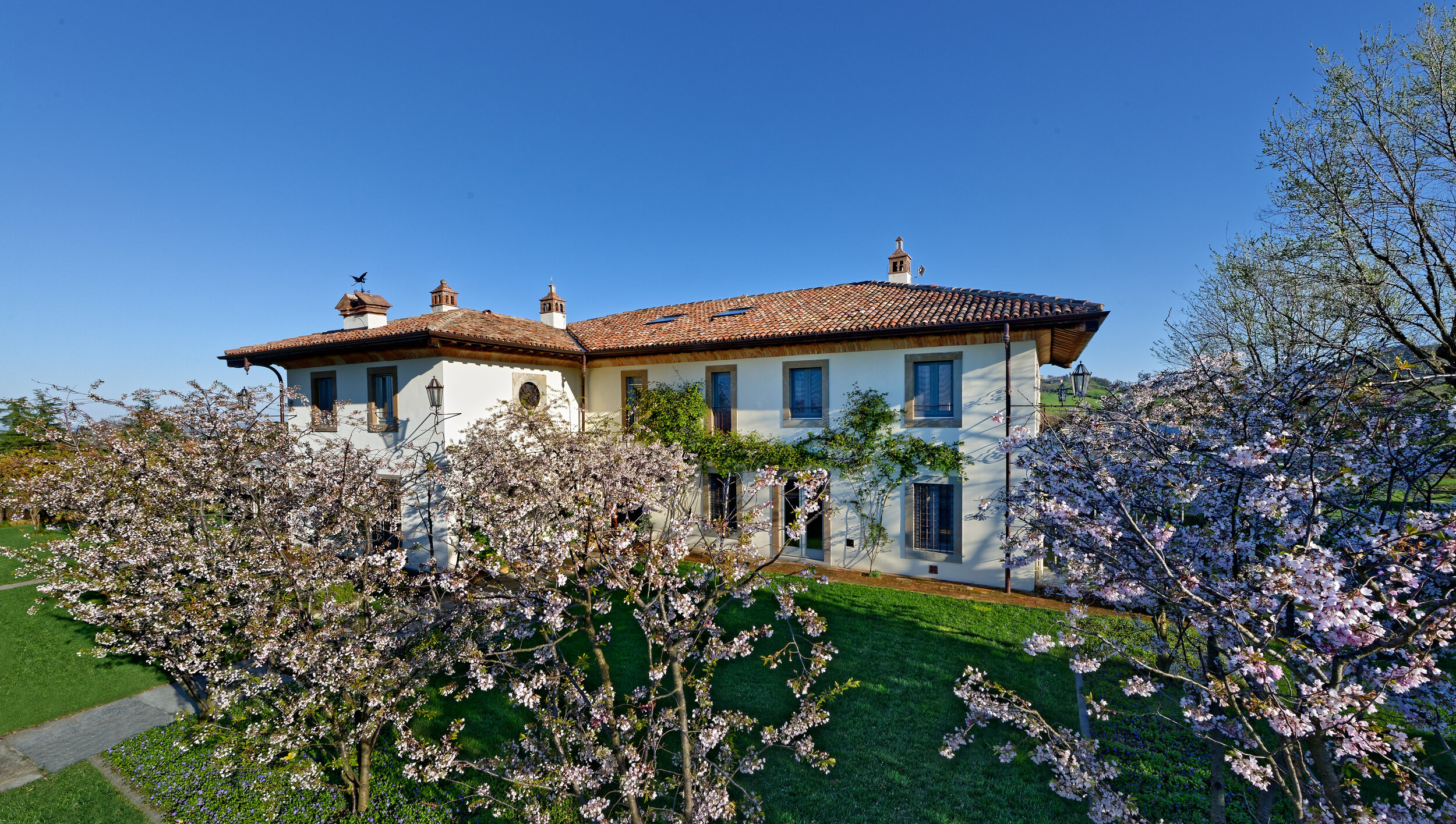 1. Villa Amagioia External (4).jpg