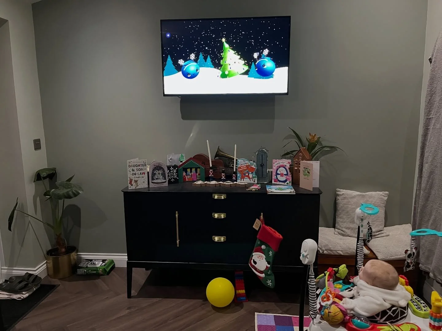 &rsquo;Twas the last performance before Christmas, and 110 students are about to take the stage,
Instruments tuned (mostly), nerves quietly buzzing,
Ready for an end-of-year music showcase of heroic proportions.

A long day lies ahead &mdash;
Cables 