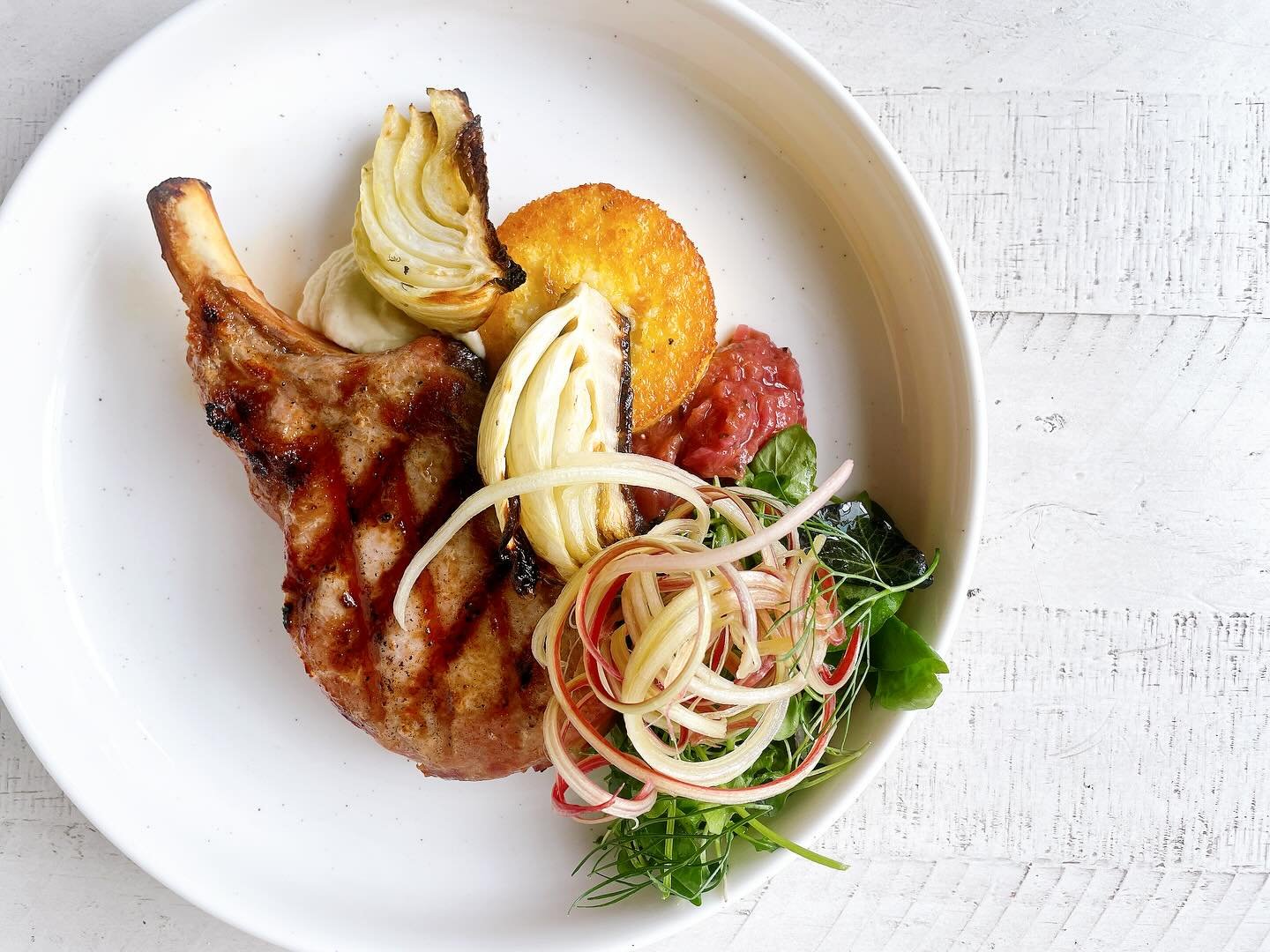 Pork rib chop with rhubarb compote, rhubarb ribbons, roasted fennel, fennel purée, baked polenta cake, and a spring herb mini salad.
.
We’re at the tail end of rhubarb season so come check us out this week!