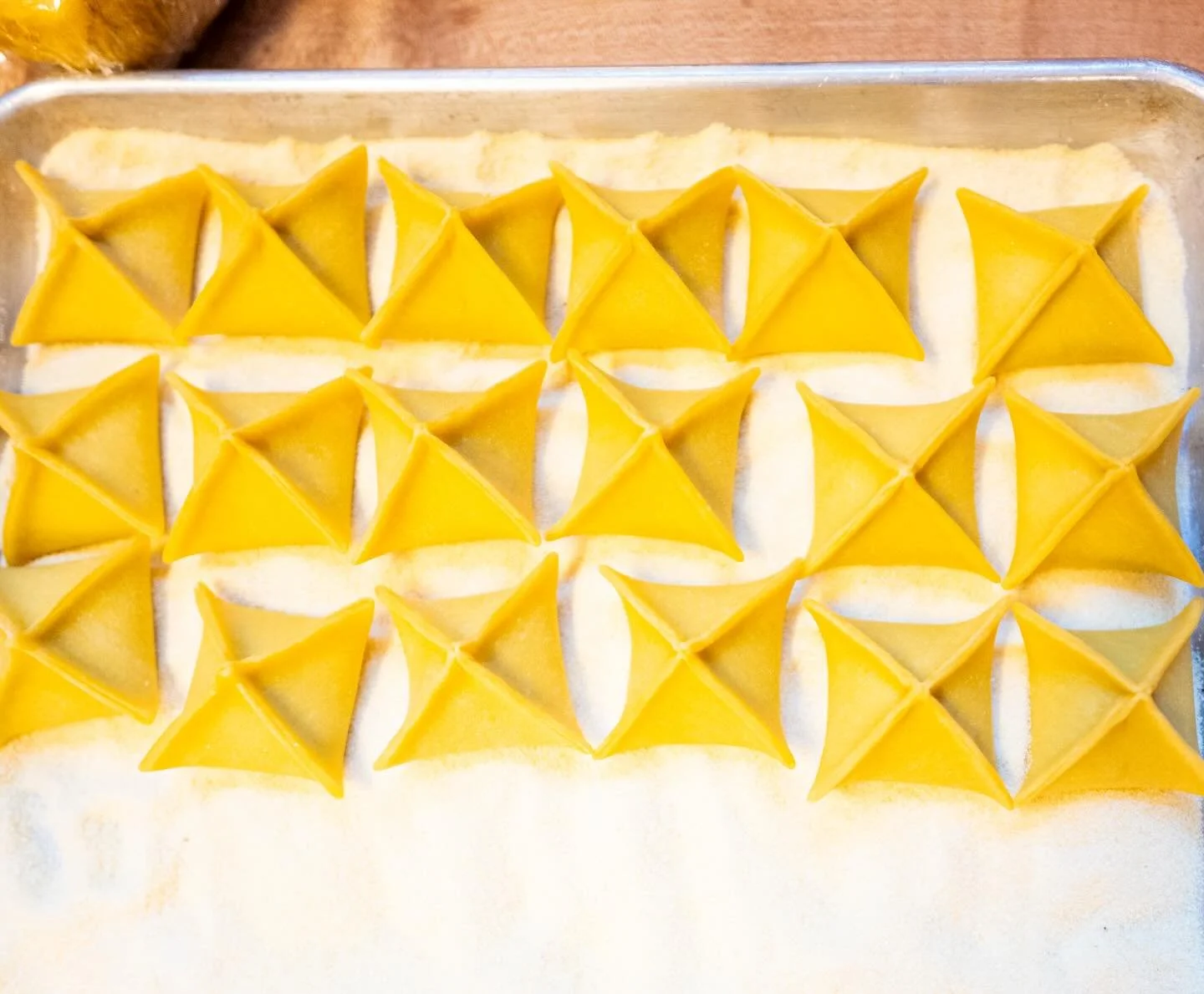 We&rsquo;re ready for ya! Reopening for the winter season tonight, come see us!
.
Full moon, full bellies. It&rsquo;ll be a &lsquo;stellar&rsquo; good time. 🌕 💫