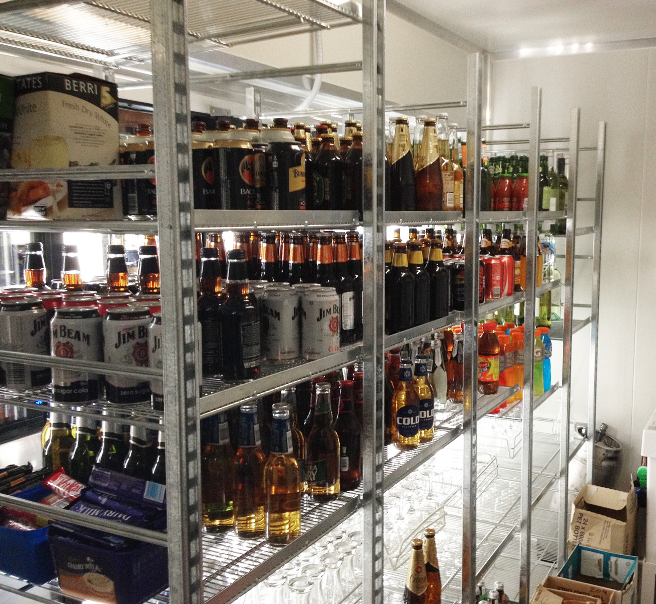 Bar_Beer_Wine_Coolroom_Glass_Display_Shelving.jpg