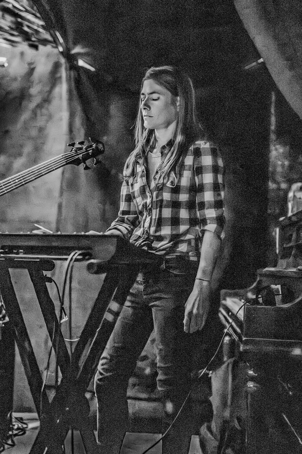 Lacey Loeper of Elyse Therose plays synthesizer at Bar 404 in Denver, Colorado on February 27, 2026