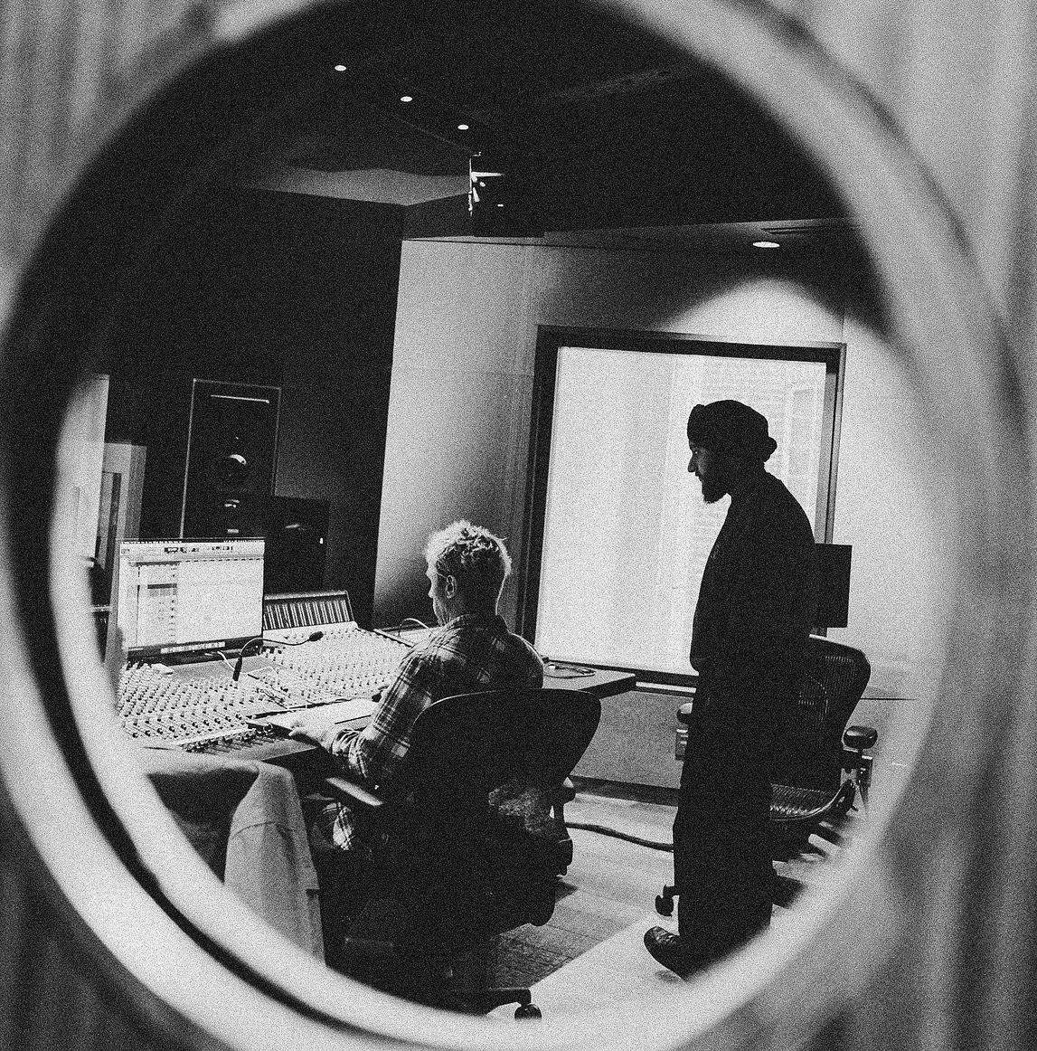 Step into my world 

@thiarajxtt 
@irmanthiara 
@jazzyb 
@80astudios 
@umusic 

#producer #music #musicproducer  #mixengineer #audioengineer #recordingengineer #mixingengineer #recordingstudio #musicproduction #mixing #artist  #beats #hiphop #rap  #t