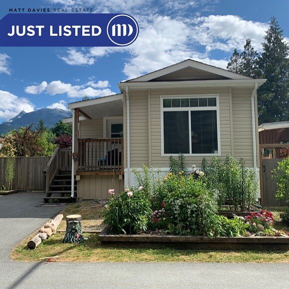 💫 Just Listed

📍 36 - 40157 Government
🗺️ Squamish BC
🛏️ 2 Bed
🛁 1 Bath
📐 840 sq ft
🔨 Built in 2014
❄️ Air conditioning
☀️ Bright fully fenced yard
📦 Insulated shed
💰 Listed at $425,000

Welcome to 36 Spiral! 

Tucked into a quiet section of