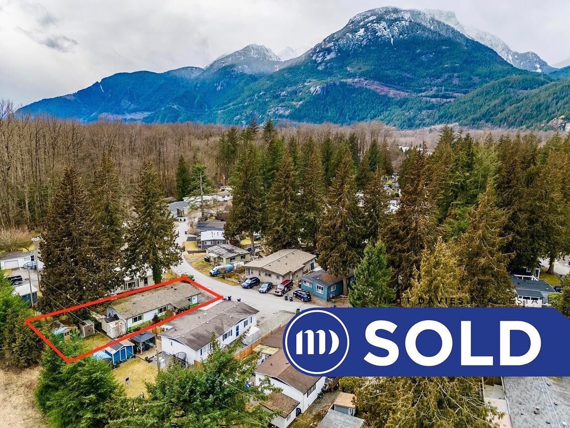 Congratulations to my Buyer RG on the purchase of this home in Timbertown!

We came in after multiple other offers fell apart and were able to get them a place to call home in Squamish for many years to come.

If you have been trying to stop paying h